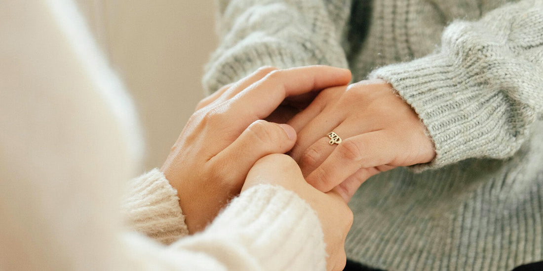 Precious Keepsakes: Remembrance Gifts for the Loss of a Mother